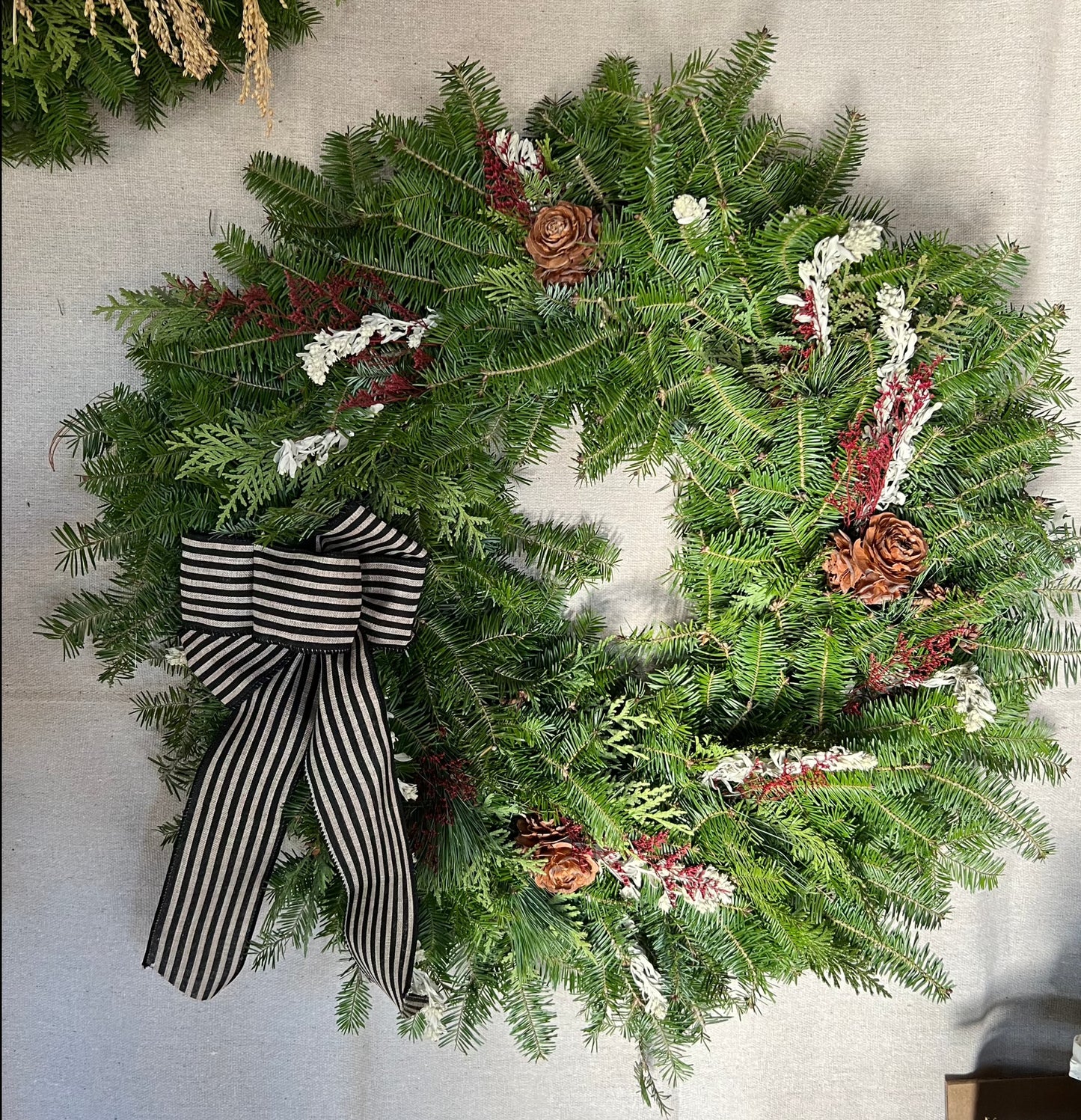 Handcrafted Wreath - 24" Decorated