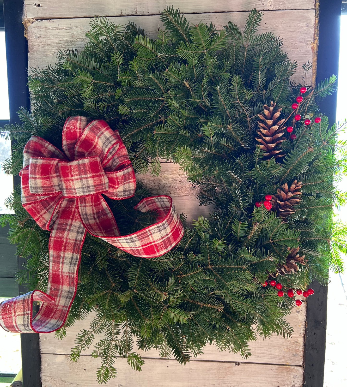 Handcrafted Wreath - 24" Decorated