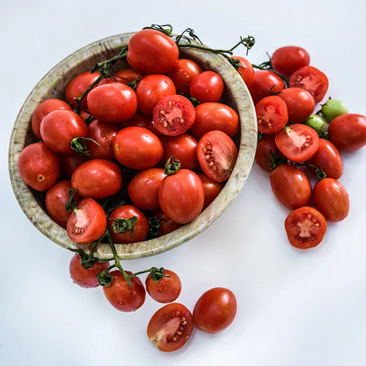 A Grappoli D'Inverno Tomato Plant